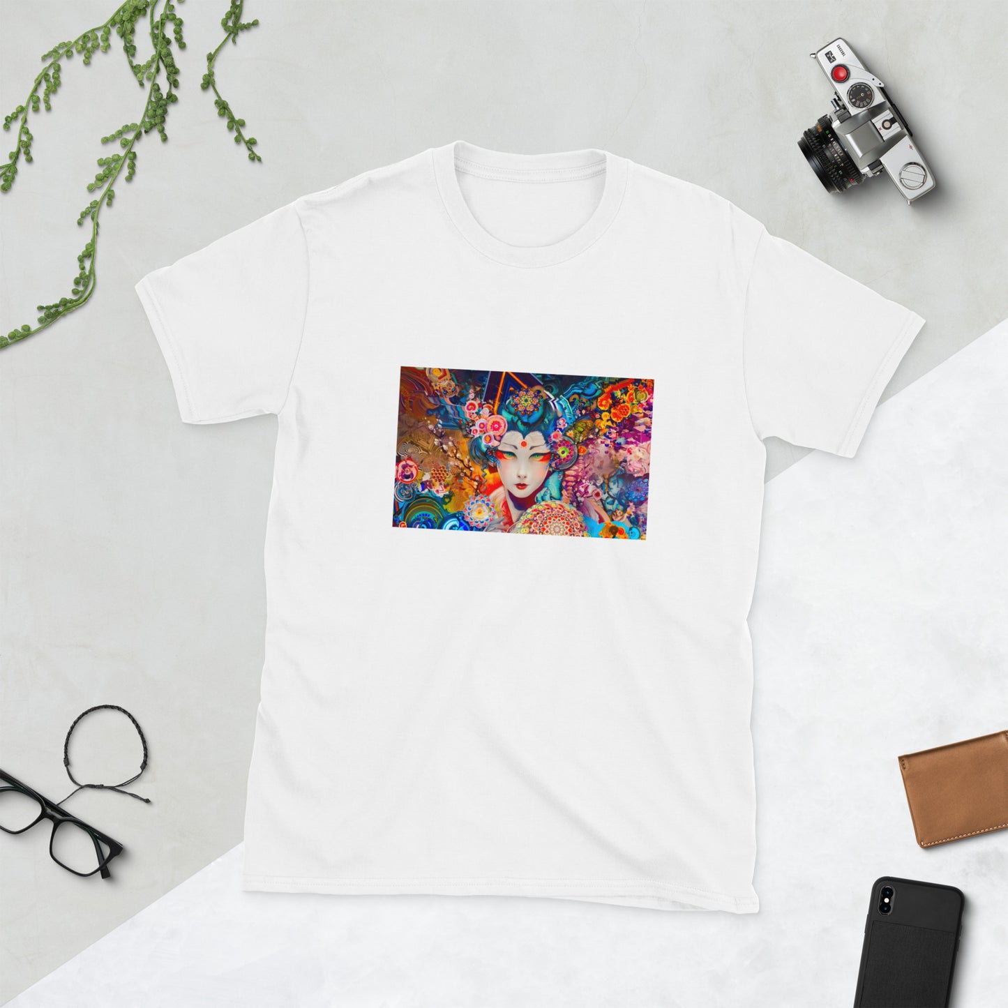 Radiant Japanese Geisha Graphic Short-Sleeve Unisex T-Shirt